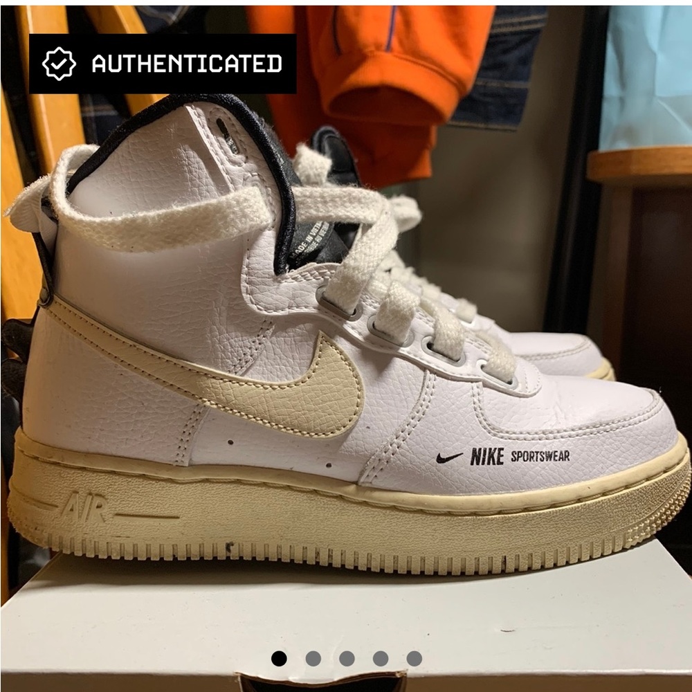Nike female force shoe
